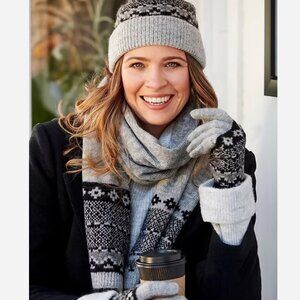 Charlie Paige Snowflake Hat, Scarf & Glove Set